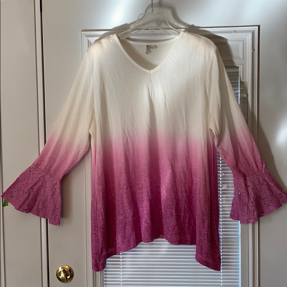 Beautiful very soft sweater